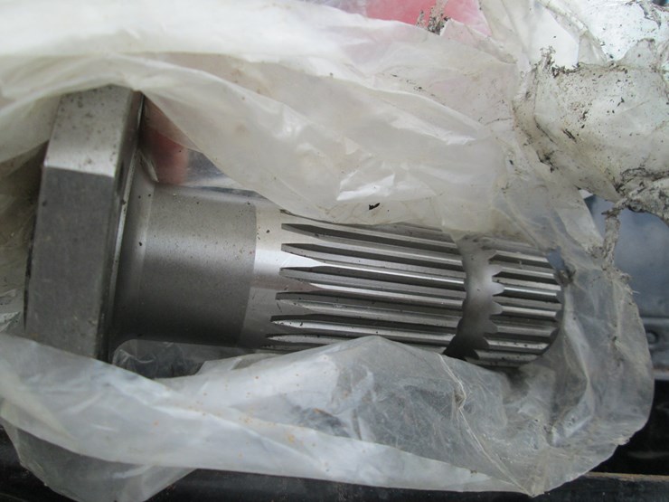 2018-massey-ferguson-4709-image-35