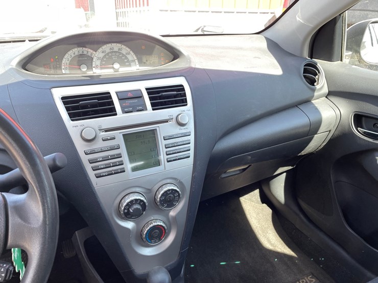 #111-•-2007-toyota-yaris-(has-wi-title)-image-58