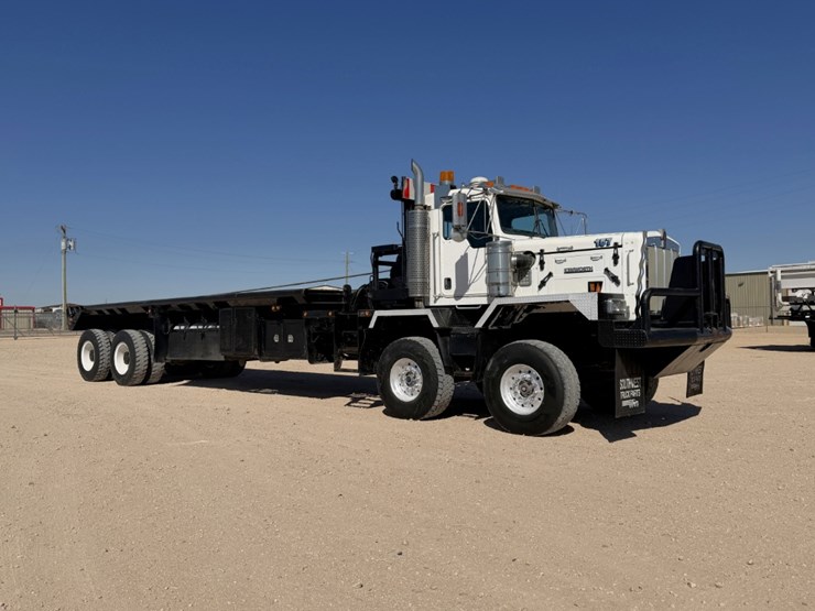 2005-kenworth-c500b-image-1
