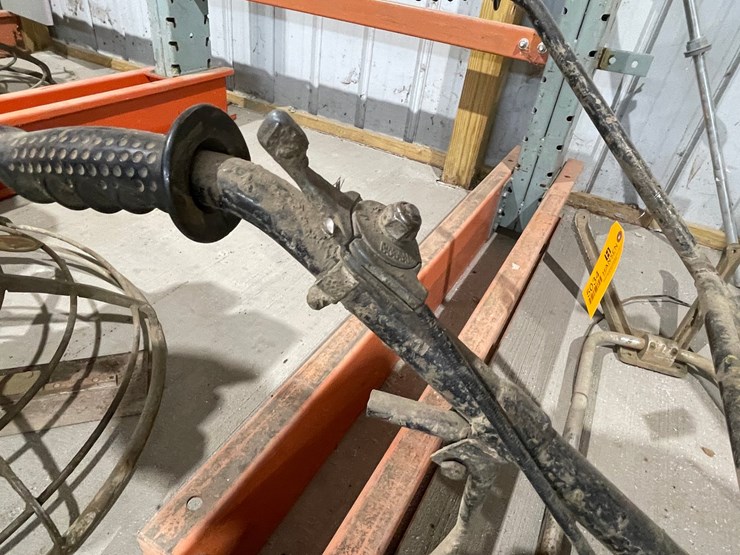 #5034-•-honda-powered-power-screed-image-7