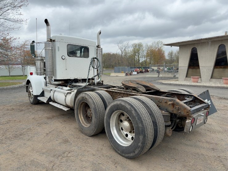 2000-kenworth-w900-image-3