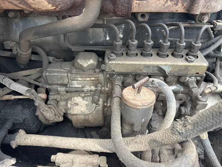 1983-mack-dm686s-image-32