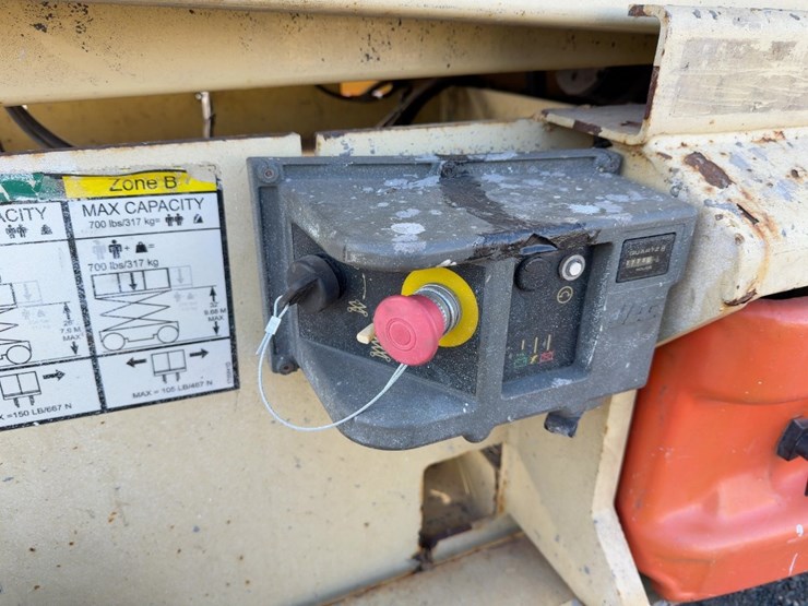 2005-jlg-3246es-image-10