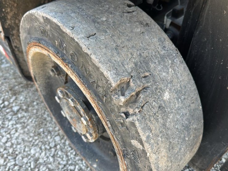 2020-hyster-s50ft-image-32