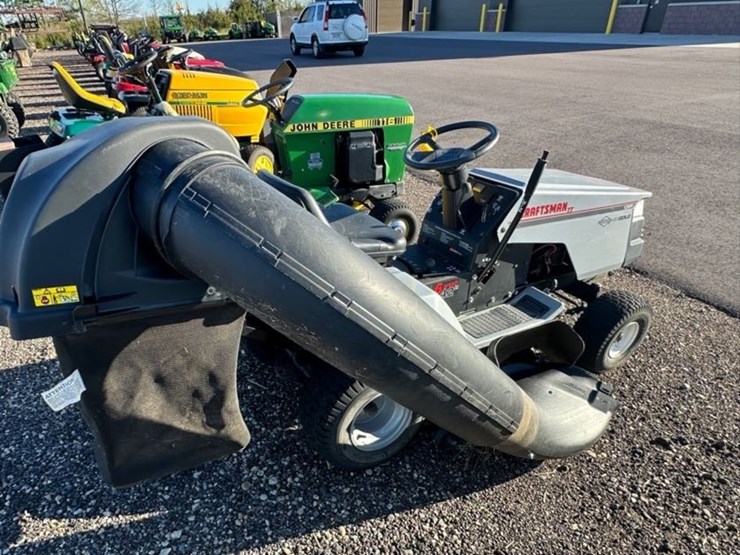 craftsman-riding-lawn-mower-image-3