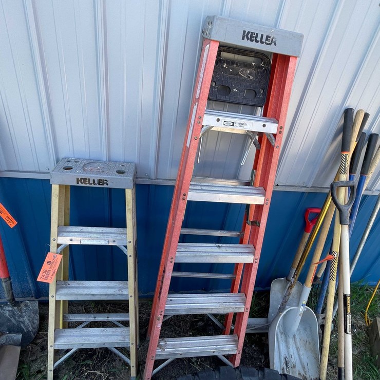 #7438 • (2) Keller Ladders