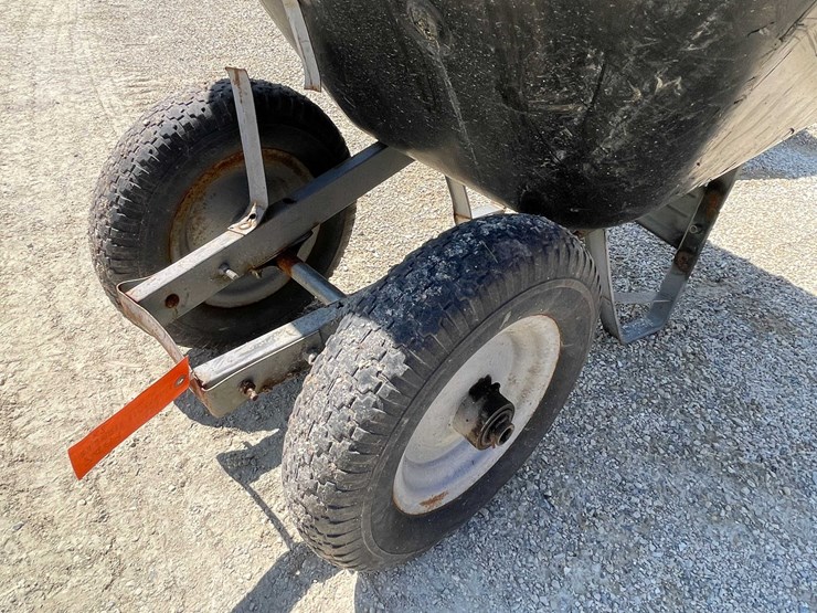 #7461-•-(2)-wheel-barrows-image-3