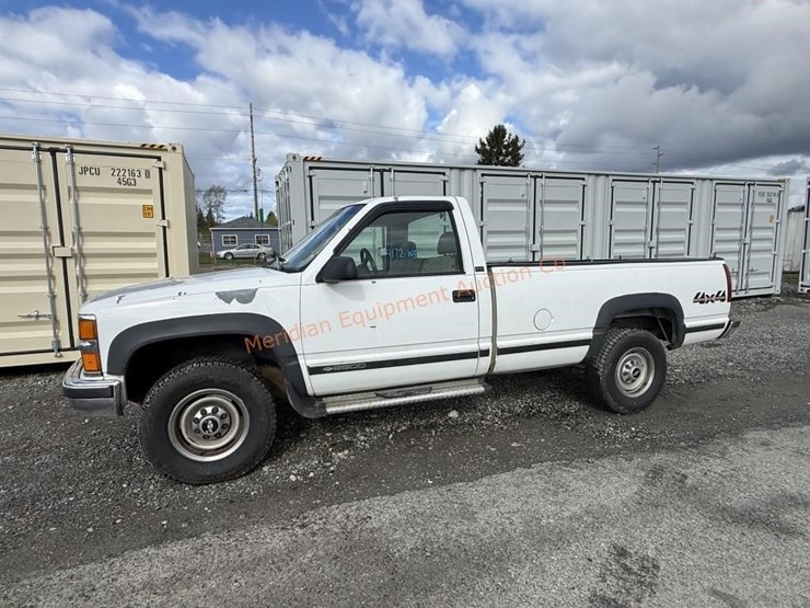 1995-chevrolet-gmt400-image-2