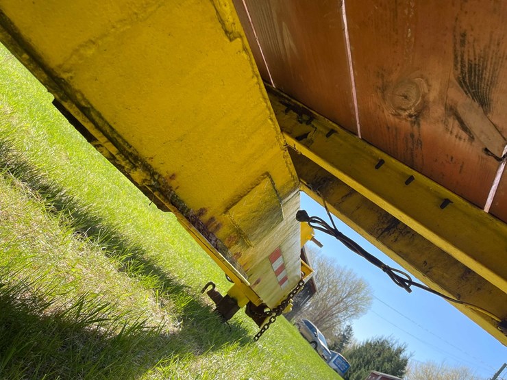 #7155-•-dexter-axle-utility-trailer-(no-title)-image-19