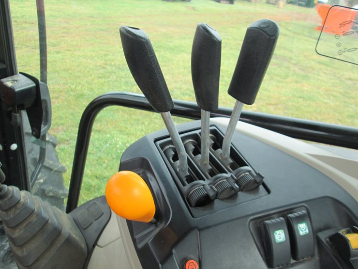 2018-massey-ferguson-4709-image-44