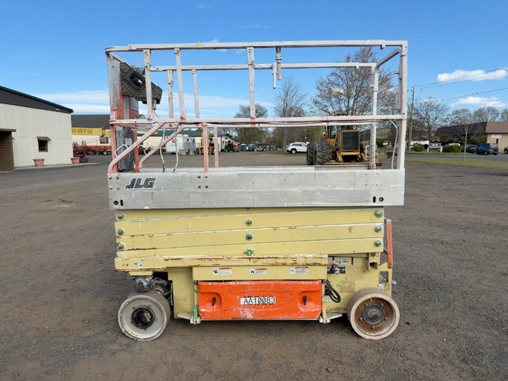 2005-jlg-2630es-image-2