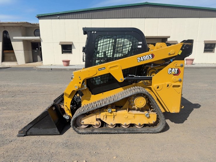 2023-caterpillar-249d3-image-2