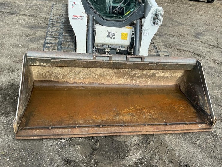 2024-bobcat-t770-image-31