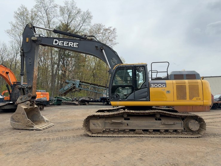 2016-deere-300g-lc-image-2