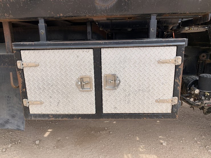 2005-kenworth-t800b-image-6