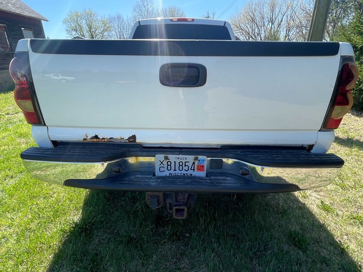 #7046-•-2005-chevrolet-duramax-(has-wi-title)-image-33