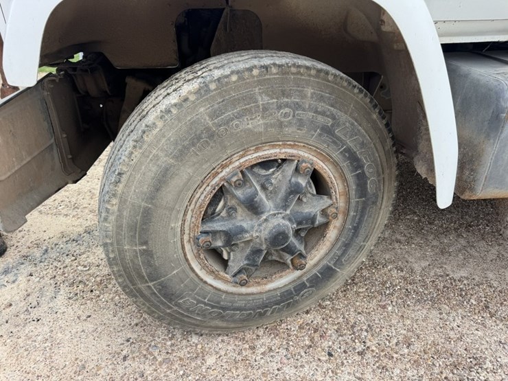 1994-gmc-7000-image-14