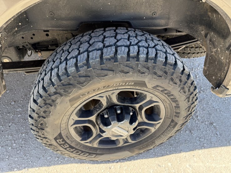 2023-ford-f250-image-27