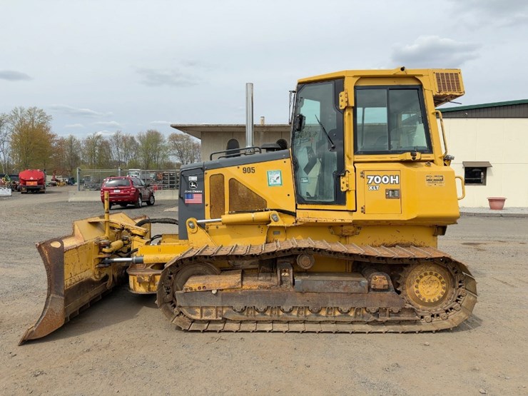 2002-deere-700h-xlt-image-2