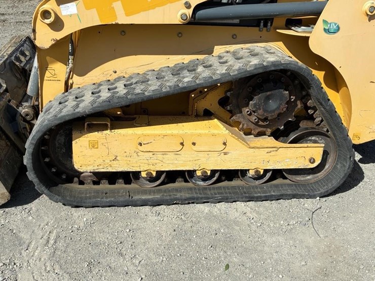 2018-gehl-rt165-image-9