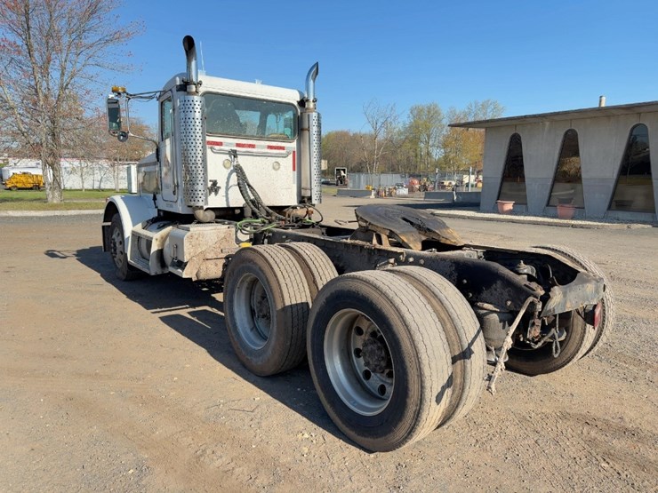2007-peterbilt-378-image-3