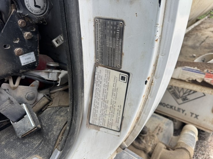 1994-gmc-7000-image-19