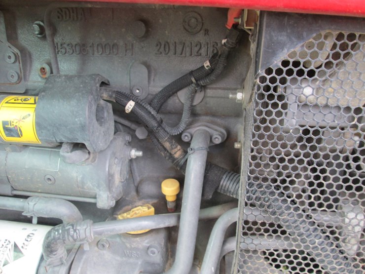 2018-massey-ferguson-4709-image-32