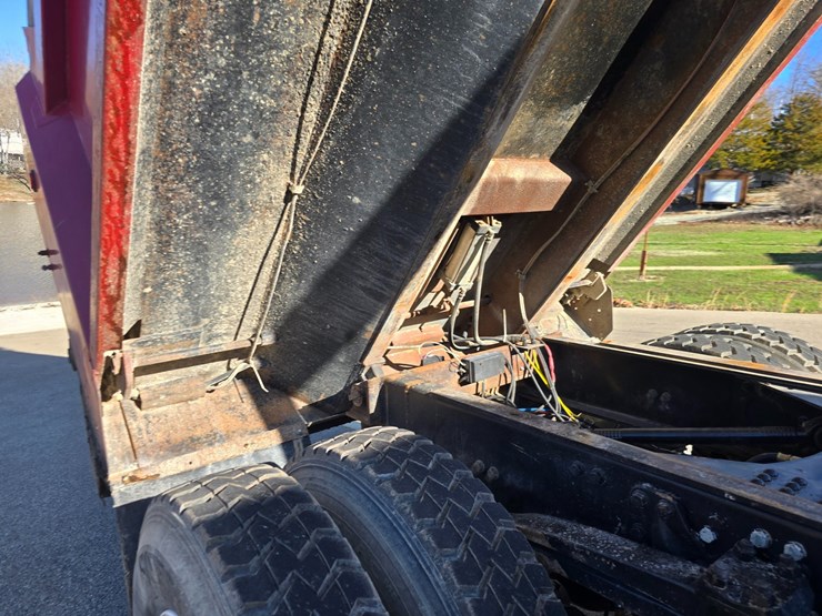 1999-cummins-m11-image-47