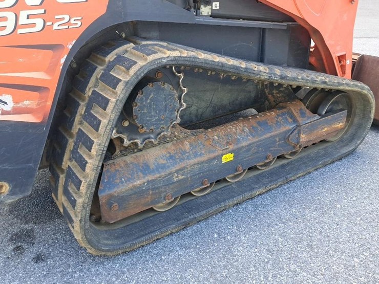 kubota-svl95-2s-image-31