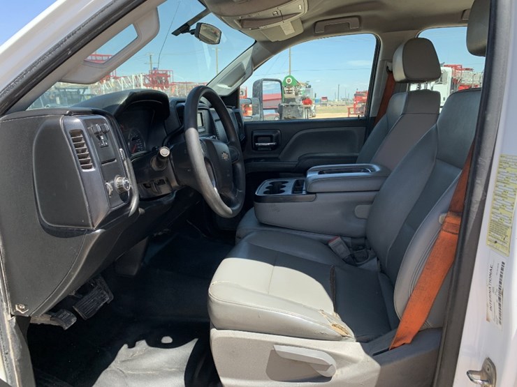 2022-chevrolet-silverado-6500hd-image-7