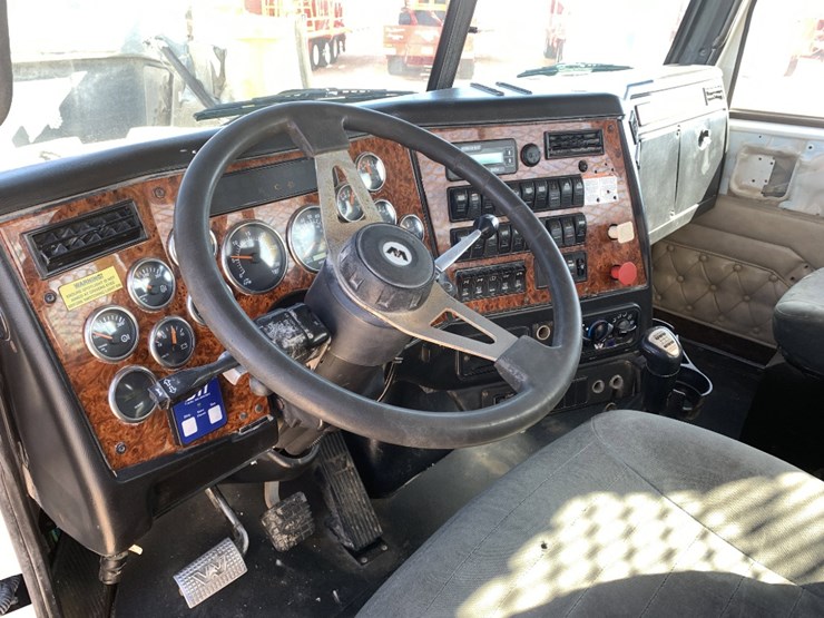 2012-western-star-4900-image-11