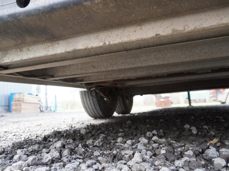 #142-•-1999-exiss-3-slant-aluminum-6-horse-capacity-trailer-image-70