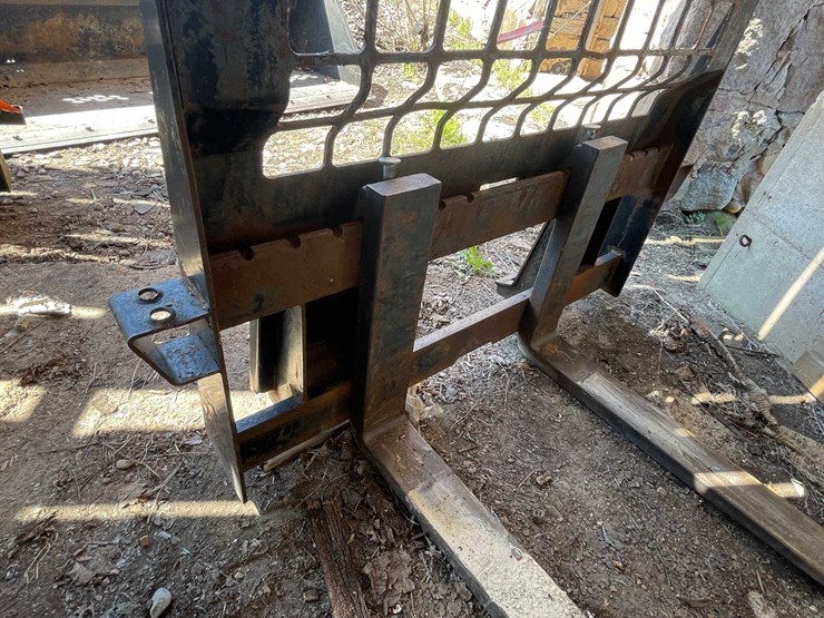 #7393-•-berlon-pallet-forks-image-4