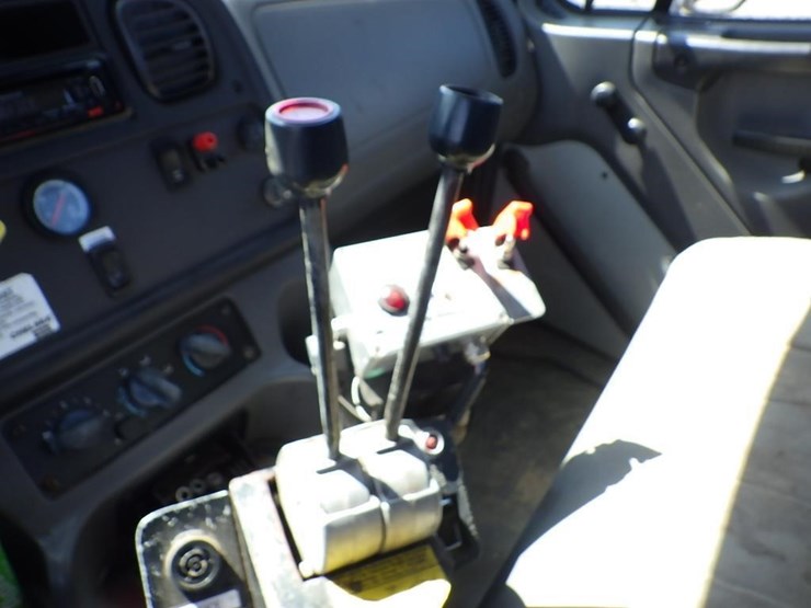 2005-utility-combo-image-58