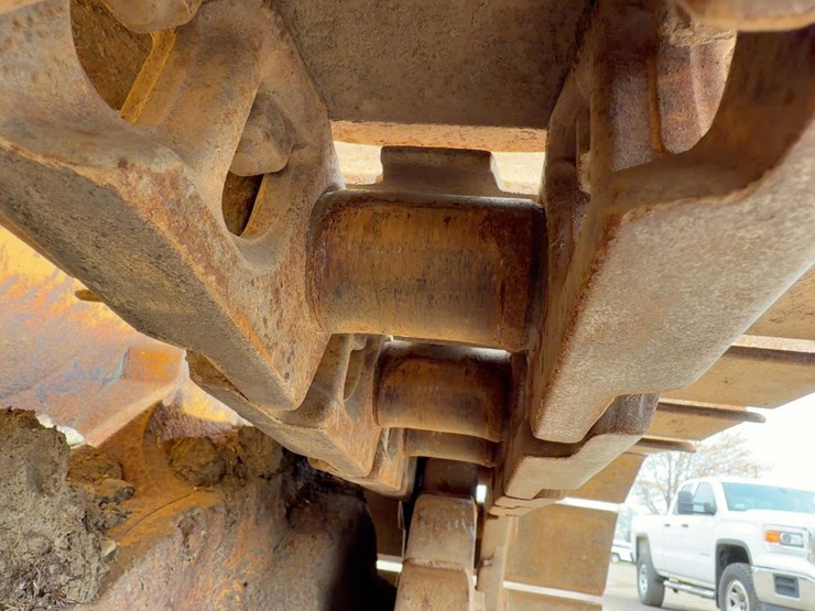 2002-deere-700h-xlt-image-25