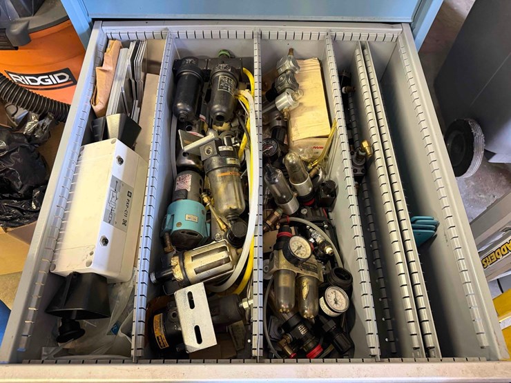 metal-drawer-cabinet-w/-misc.-hardware-image-11