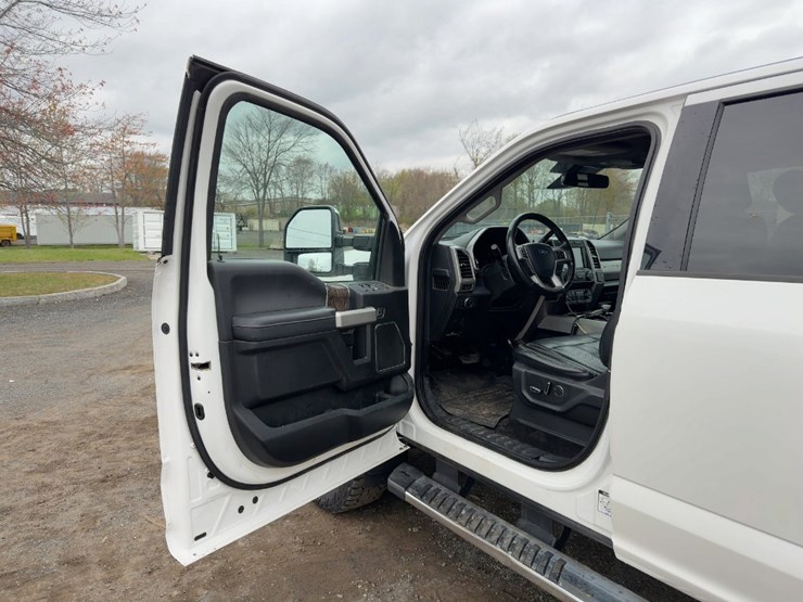 2019-ford-f350-image-21