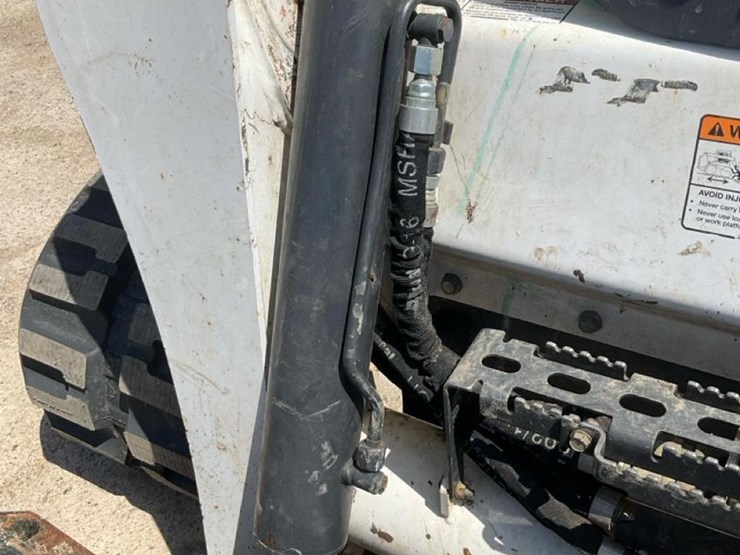 2021-bobcat-t870-image-11