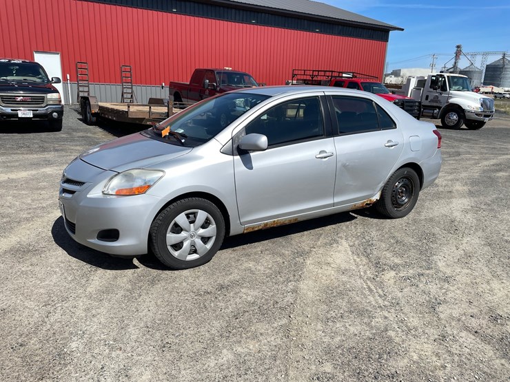 #111-•-2007-toyota-yaris-(has-wi-title)-image-1