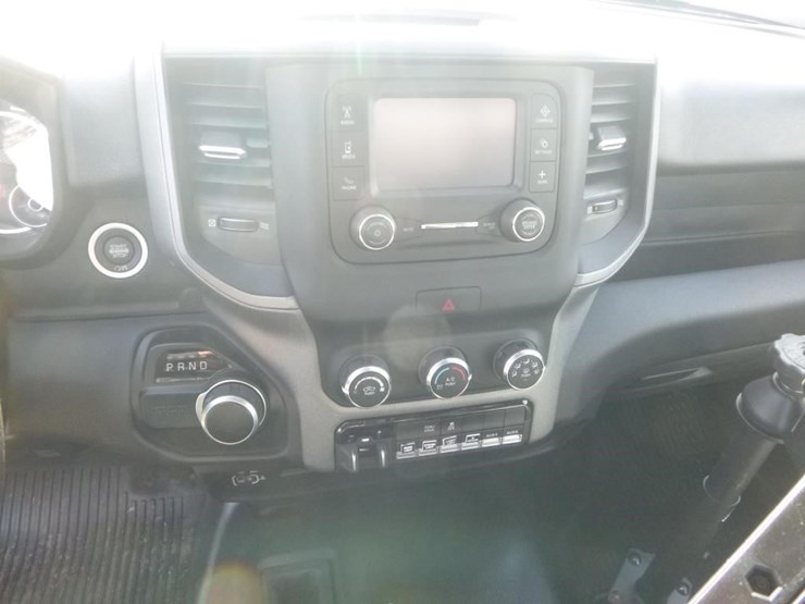2024-dodge-2500-image-23