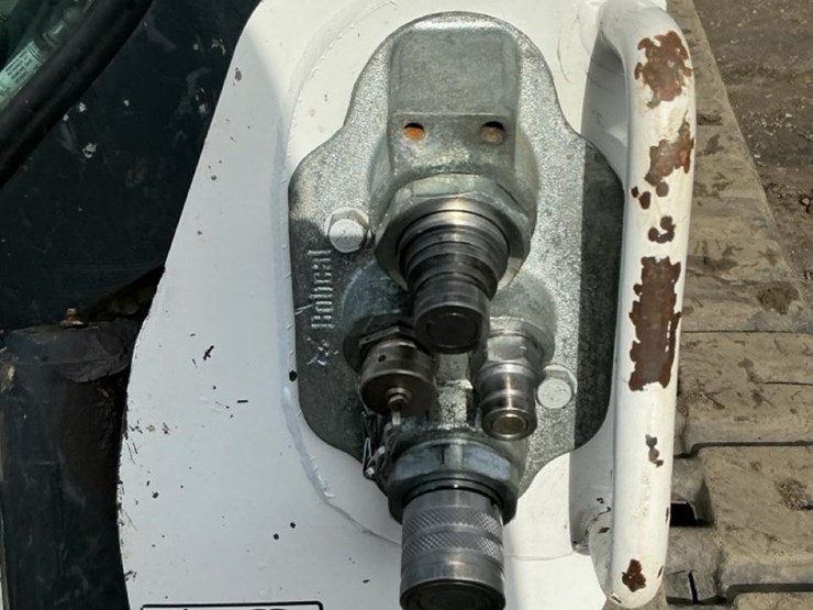 2024-bobcat-t770-image-42