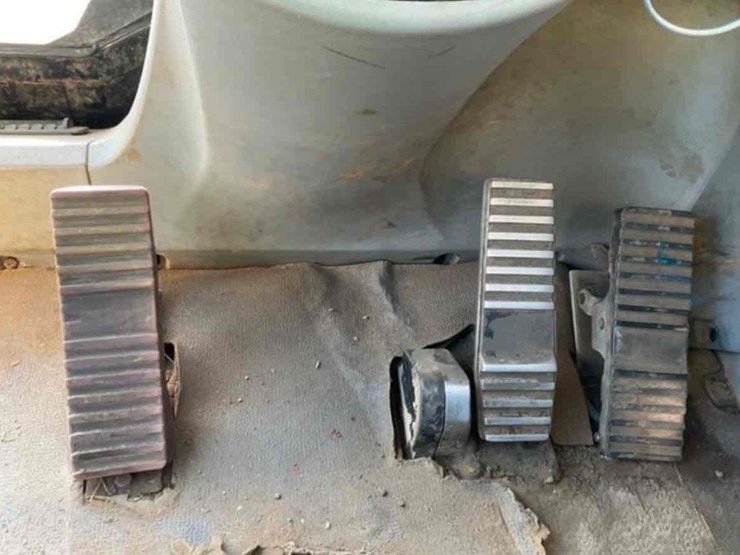 2008-caterpillar-773f-image-37