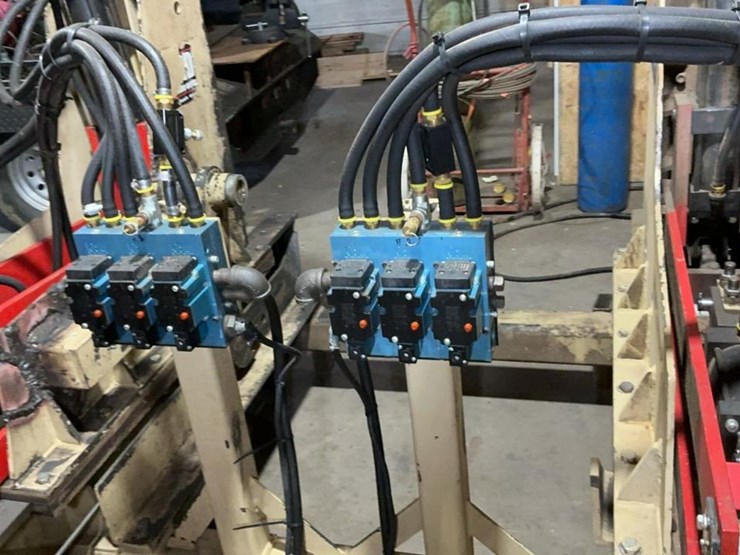 #149-•-2017-hurdle-magnum-lt-carriage-image-31