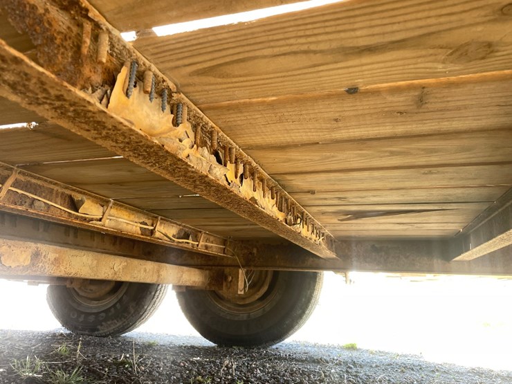 #109-•-2004-contrail-16'-trailer-with-flip-up-ramps-(has-wi-title)-image-26