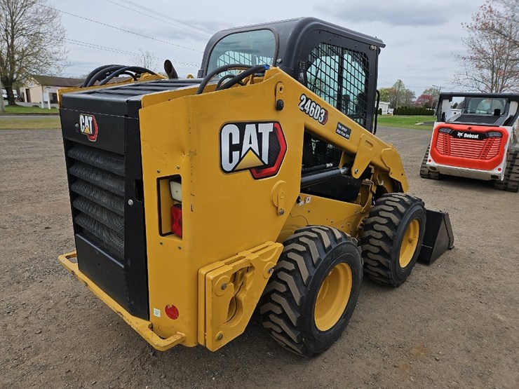 2022-caterpillar-246d3-image-5