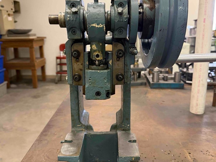 berg-mechanical-press-image-1