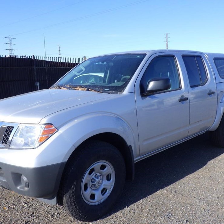 2017 NISSAN FRONTIER