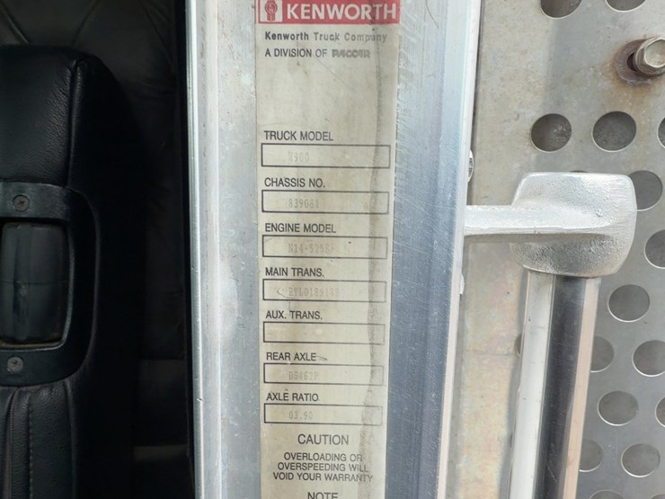 2000-kenworth-w900-image-31