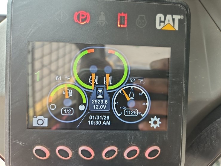 2022-caterpillar-246d3-image-24