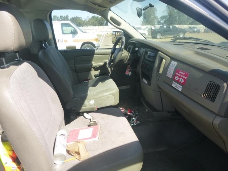 2005-dodge-ram-2500-image-17